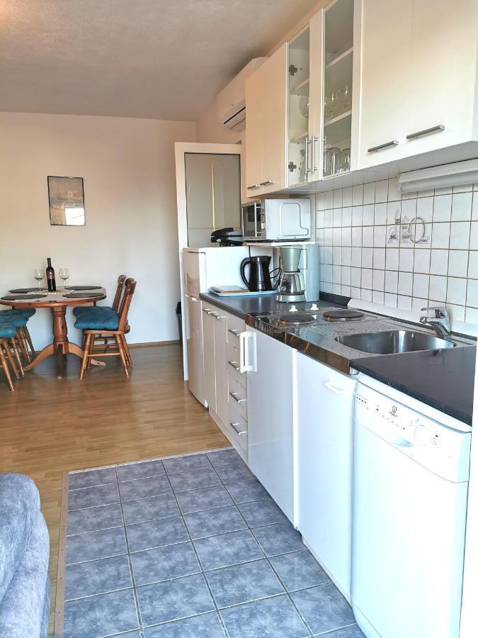 Apartmani Gabi Cesarica Eksteriør bilde