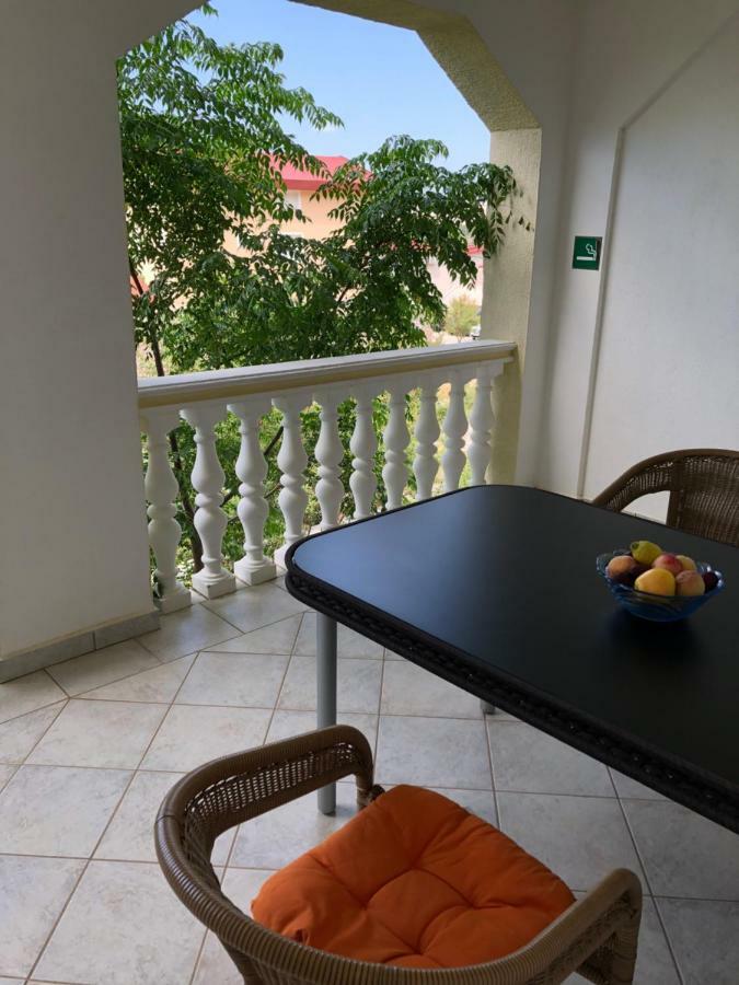 Apartmani Gabi Cesarica Eksteriør bilde
