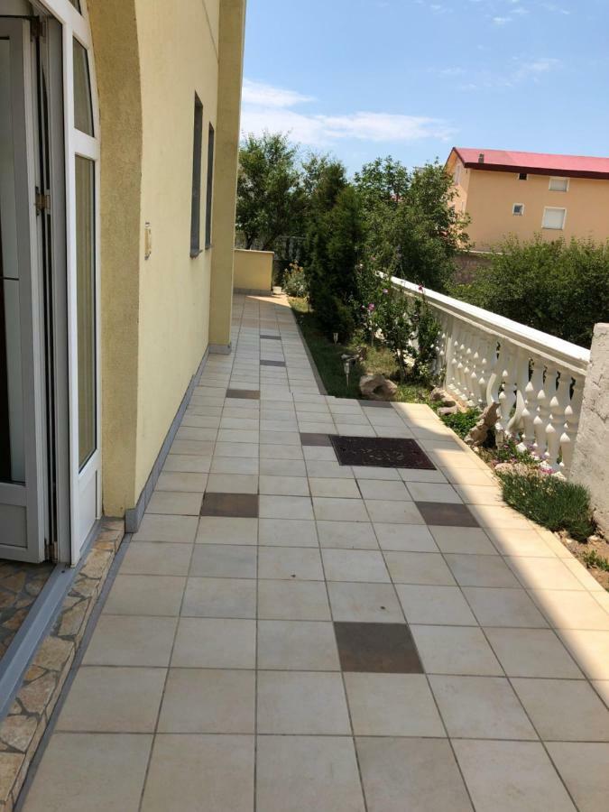 Apartmani Gabi Cesarica Eksteriør bilde