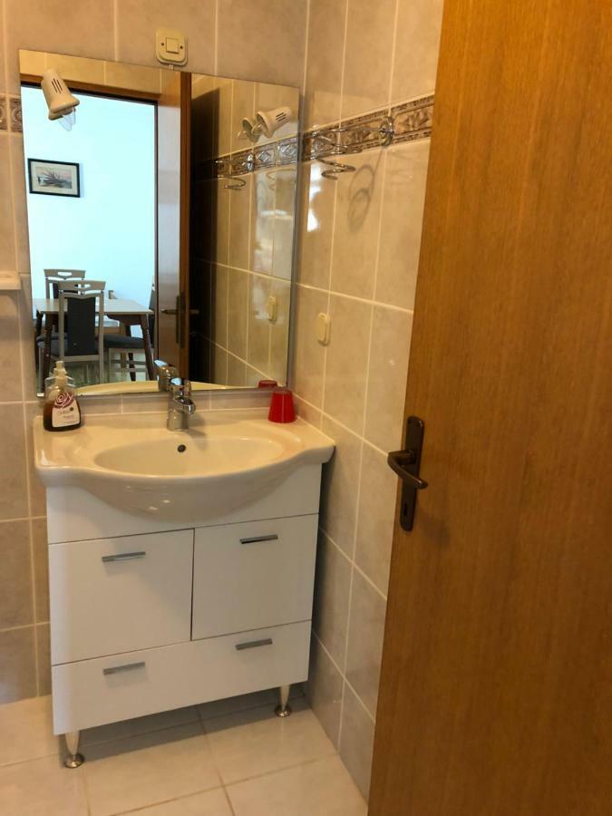 Apartmani Gabi Cesarica Eksteriør bilde