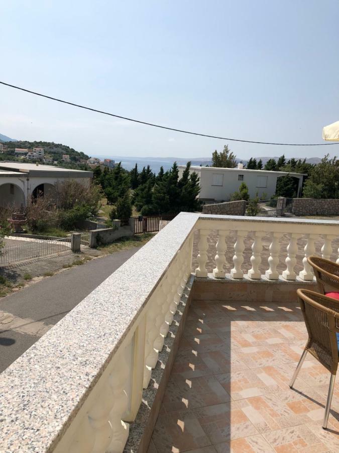 Apartmani Gabi Cesarica Eksteriør bilde